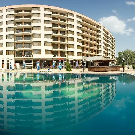 Poseidon Lägenhetshotell 4*