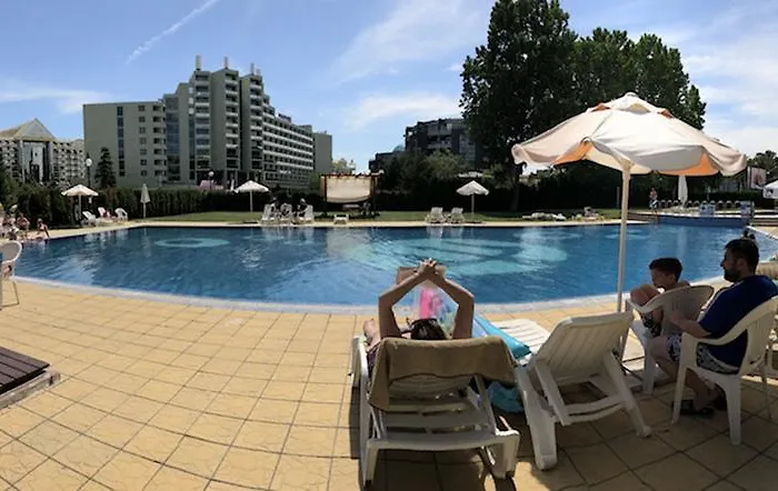 Poseidon Aparthotel 4*